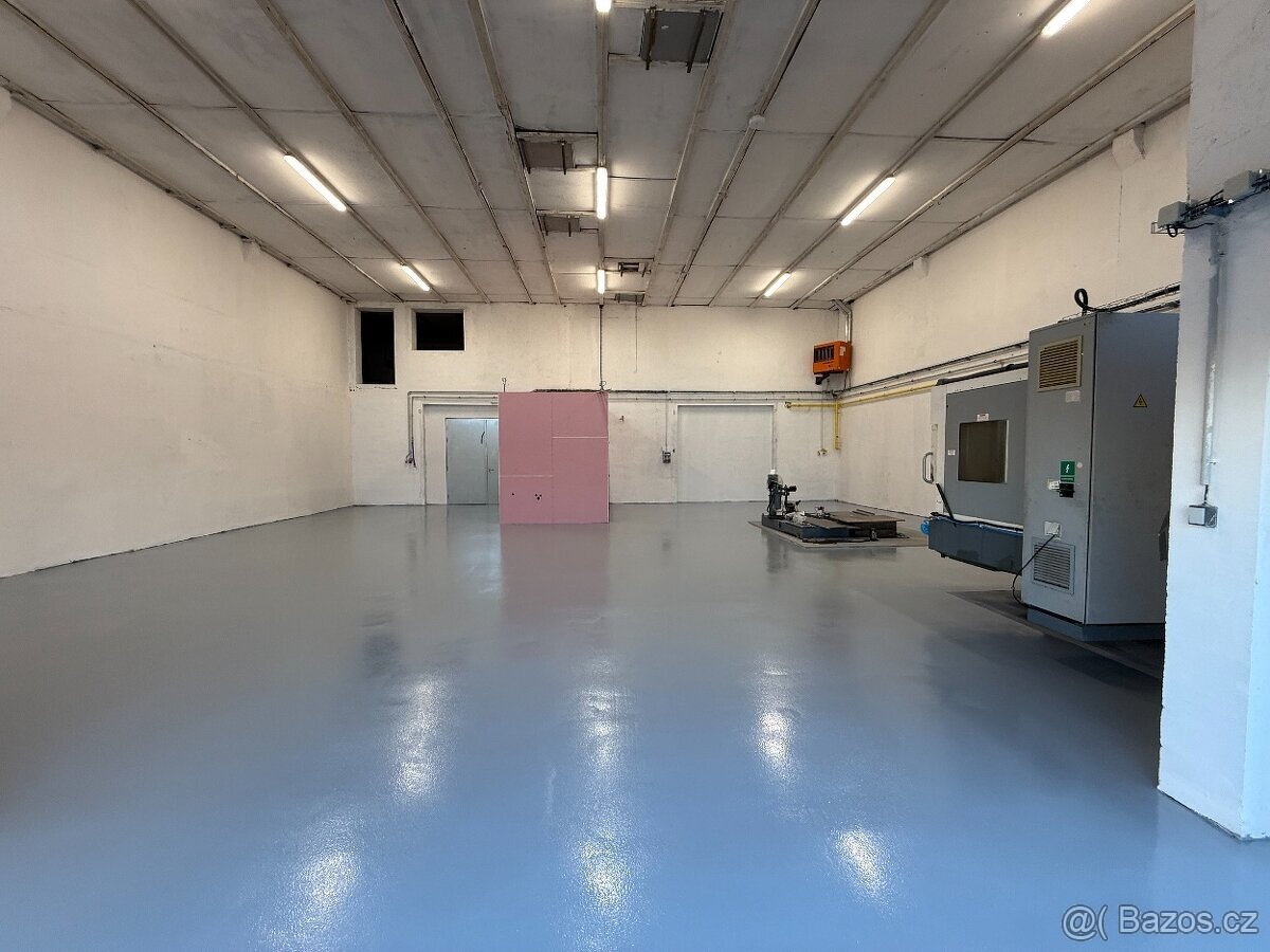 Pronájem skladových/výrobních prostor - 3