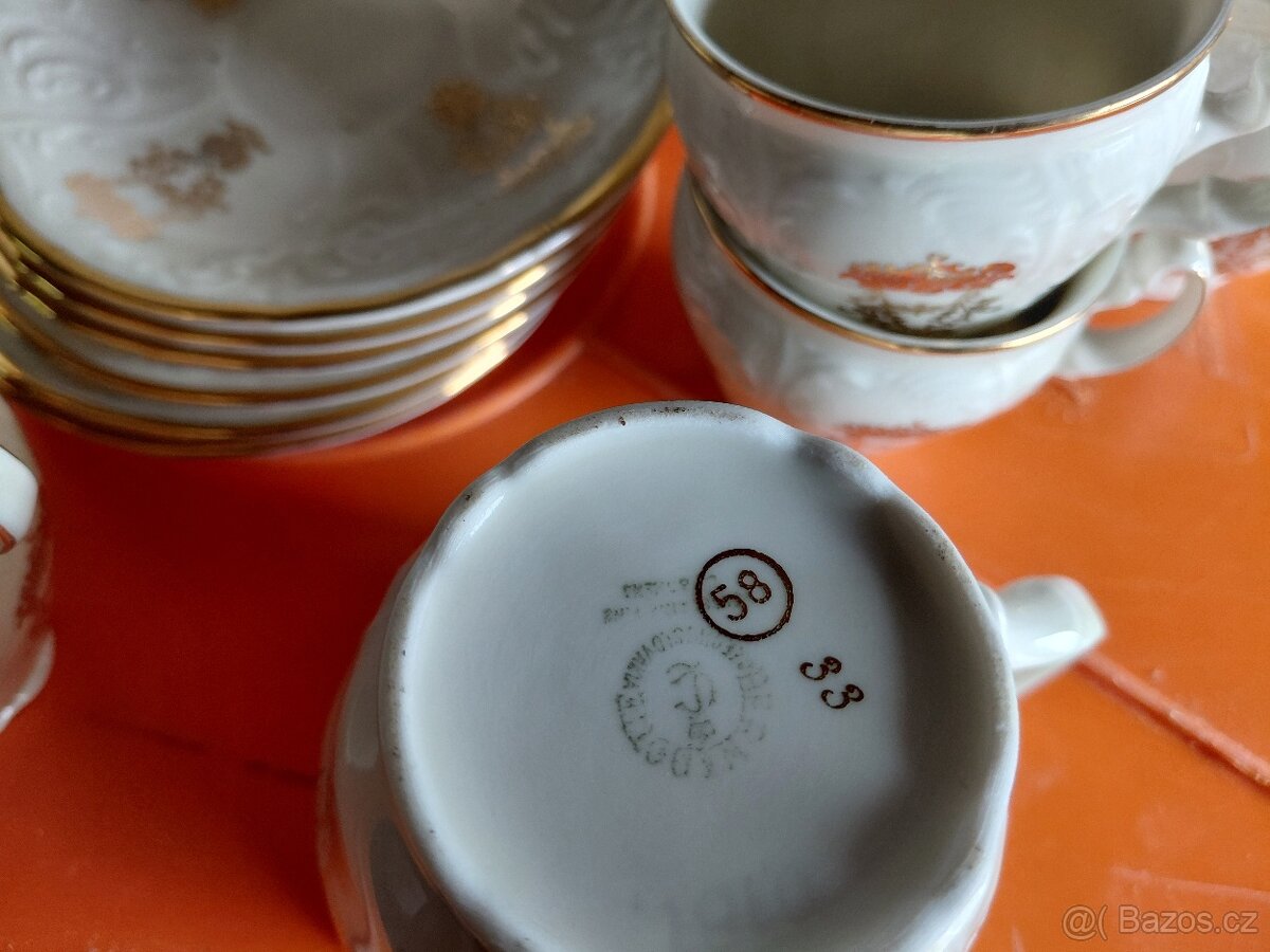 Porcelánový servis . - 3