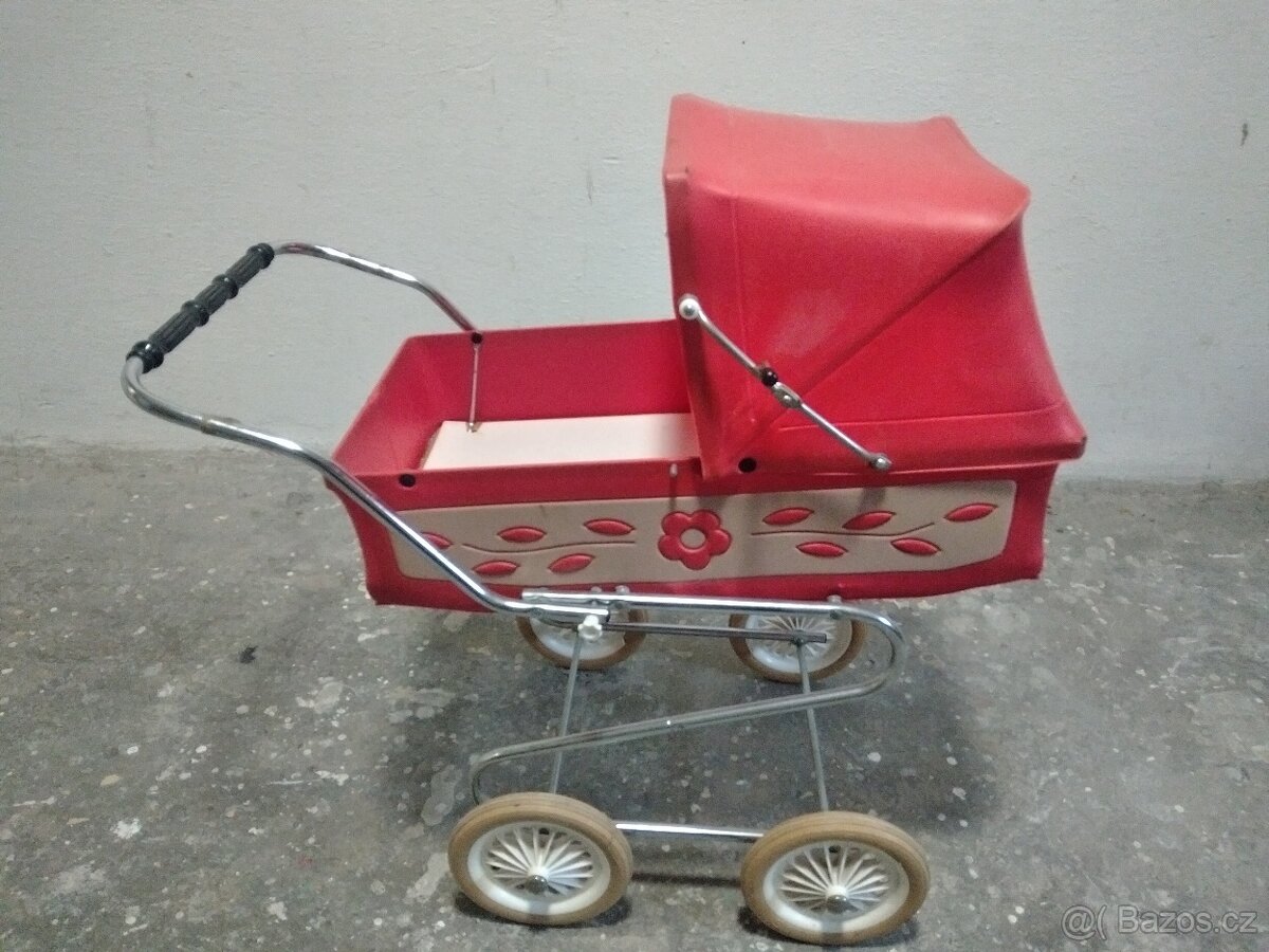 Retro kočárek pro panenku - 3