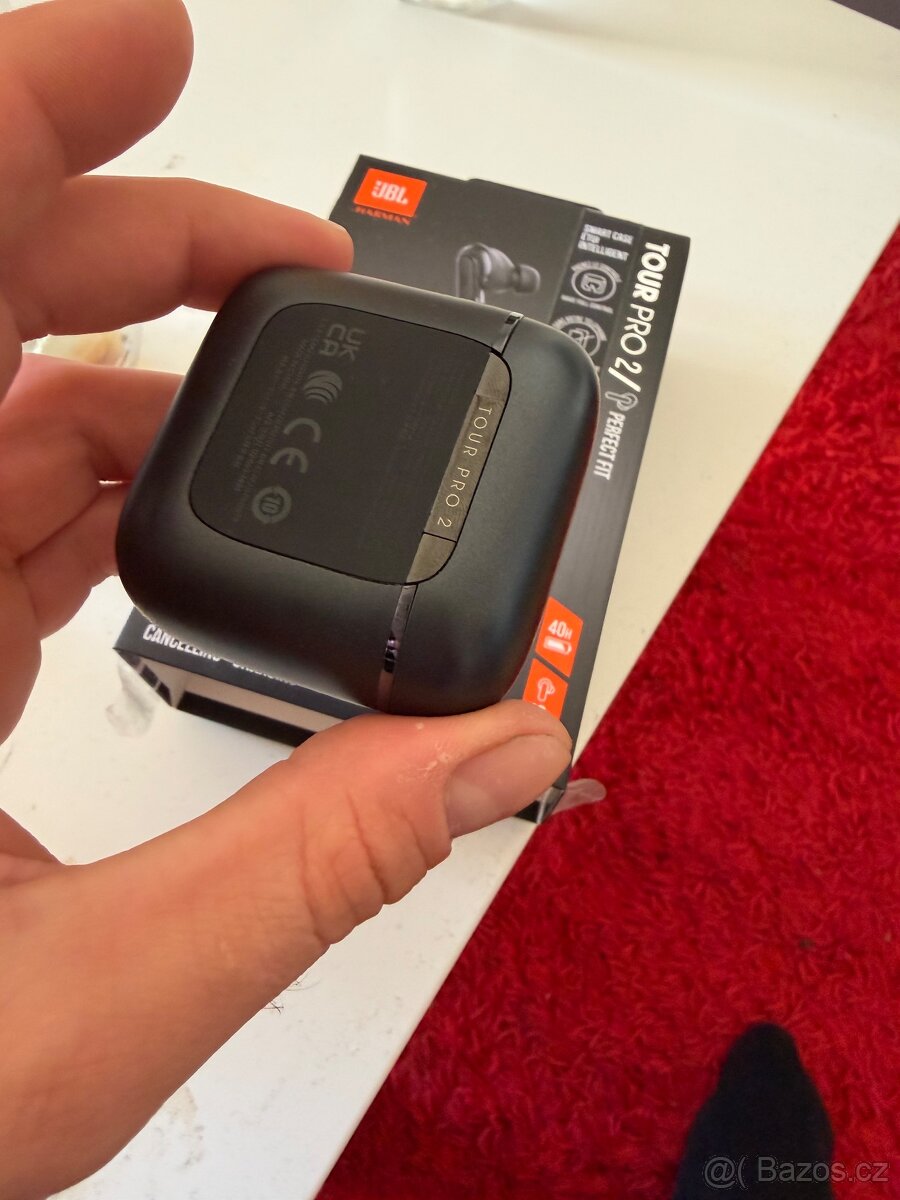 Sluchatka JBL tour pro 2 - 3