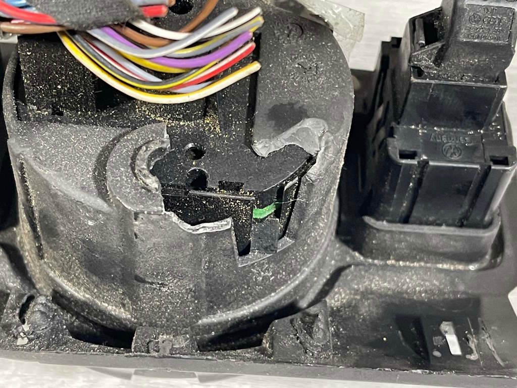 VW PASSAT B6 - 3C přepínač POŠKOZENÝ - 3C0927225C - 3