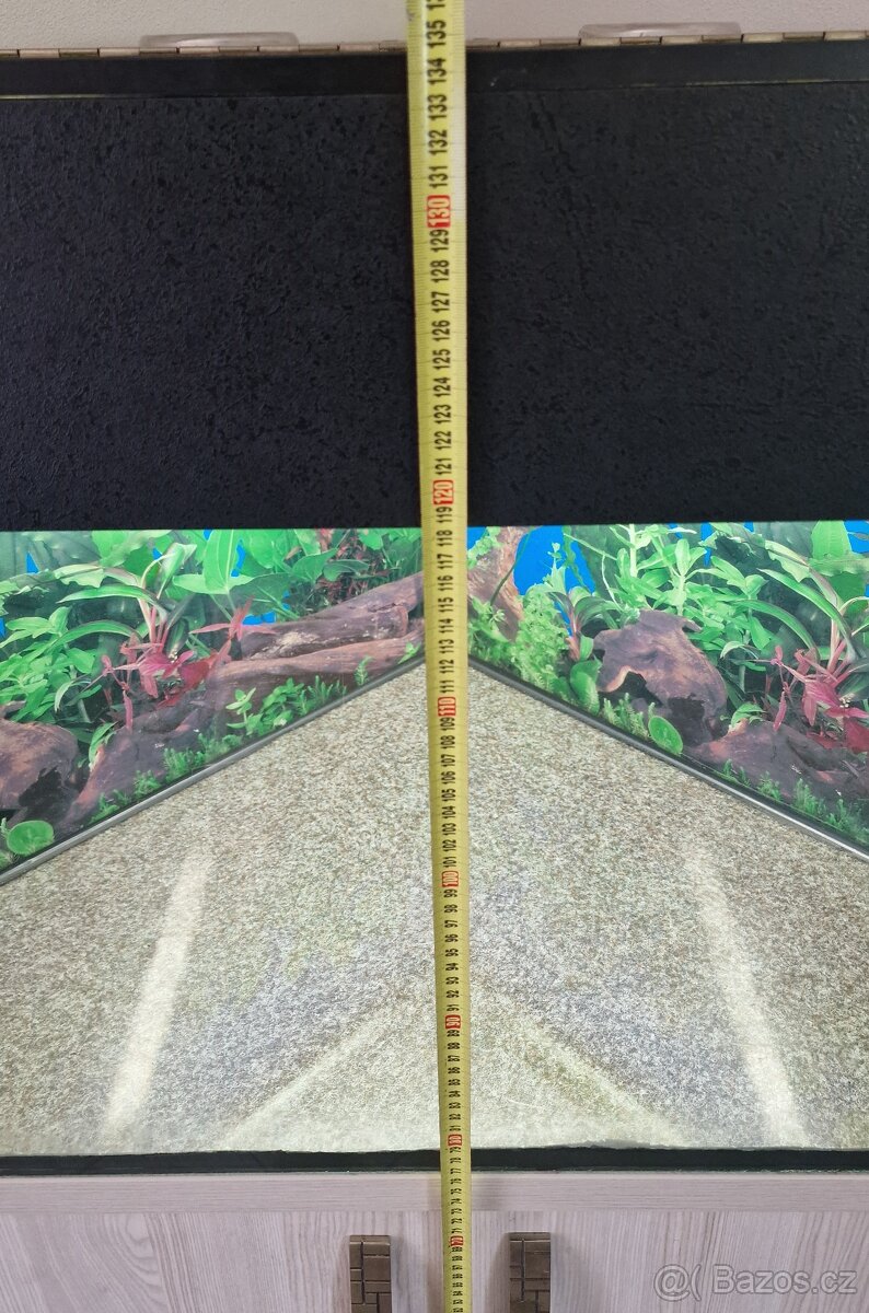 Rohové Akvárium se skříní - 3