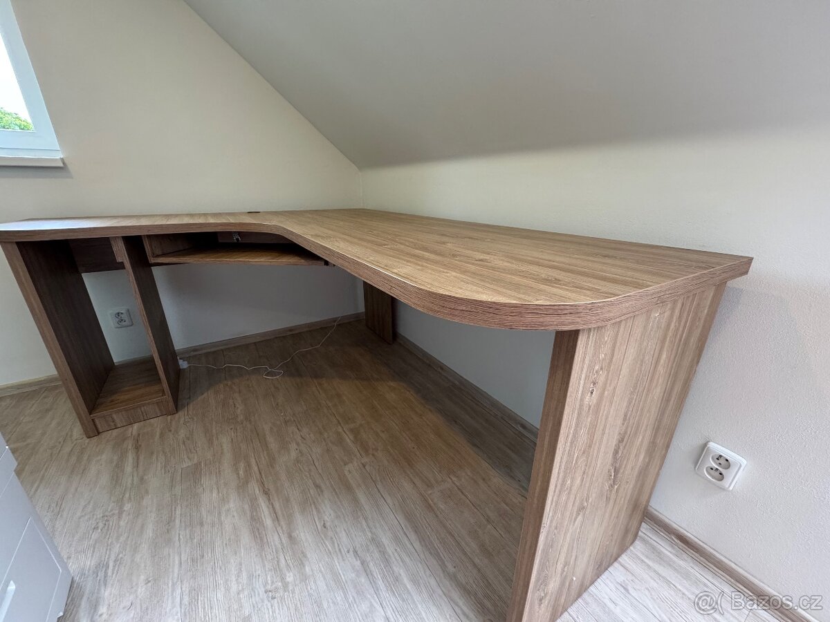 Stůl kancelářský/psací/herní - 3
