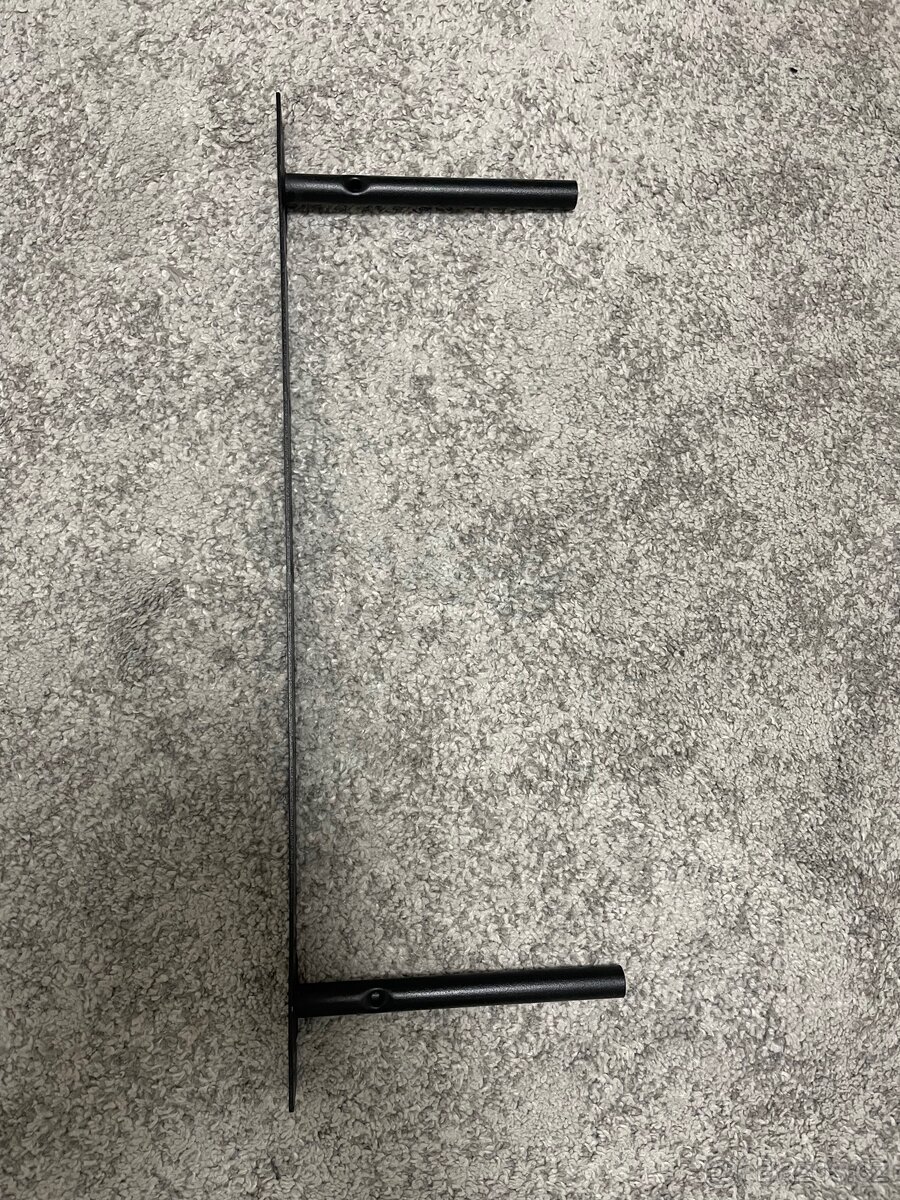 Nástěnná police - 3