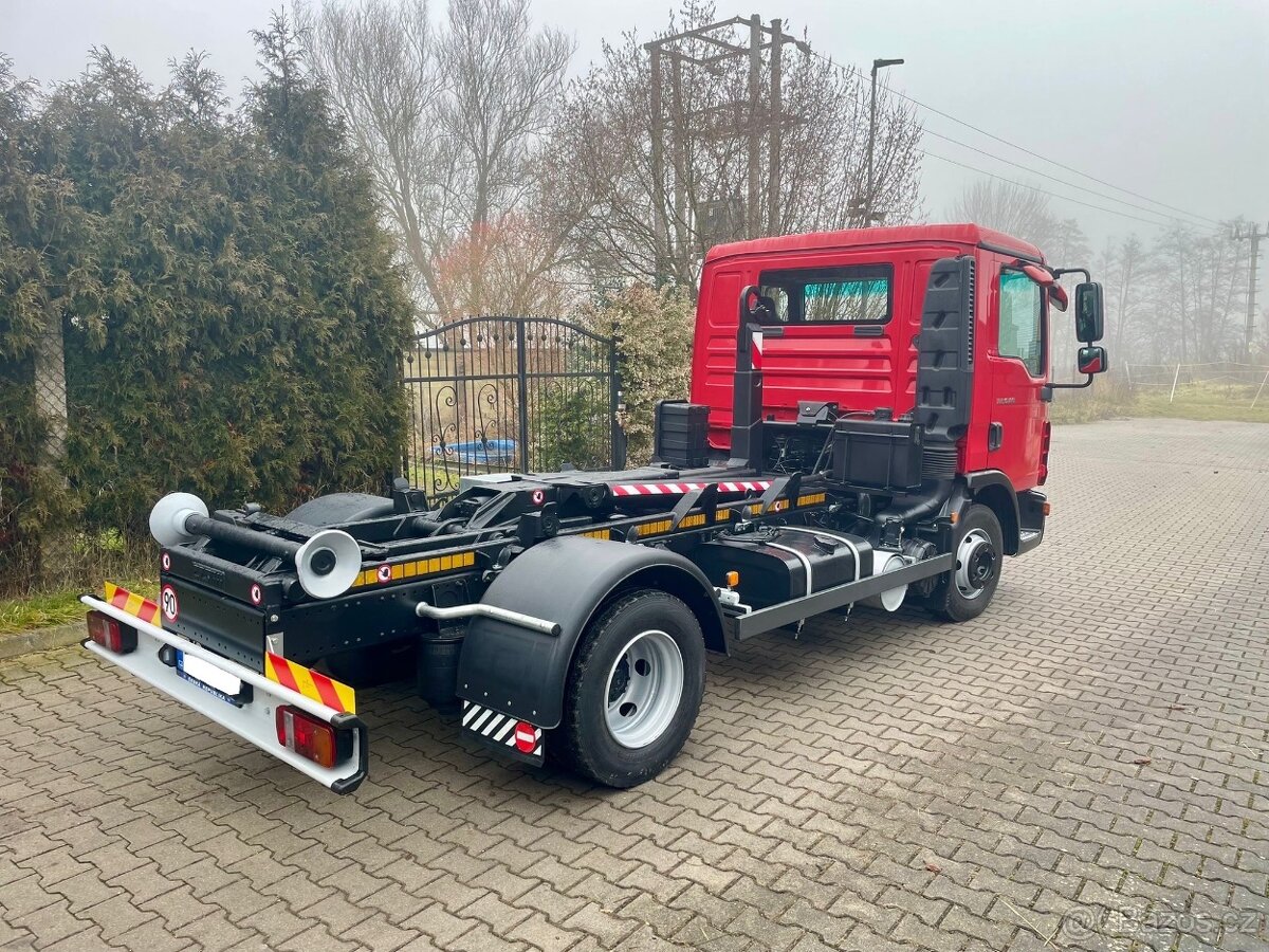 Man TGL 10.180 hákový teleskopický nosič kontejneru Okřínek - 3