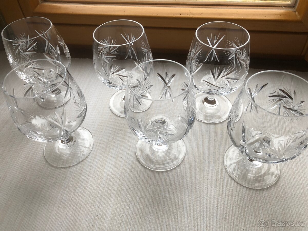 Sada broušených skleniček na víno - 3