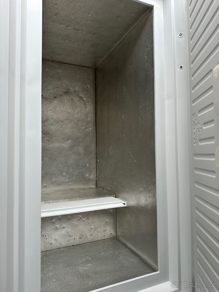 Pultový mrazák electrolux energy saver A+++ - 3