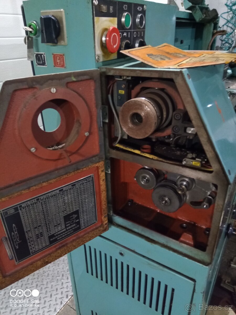 Soustruh na kov - 3