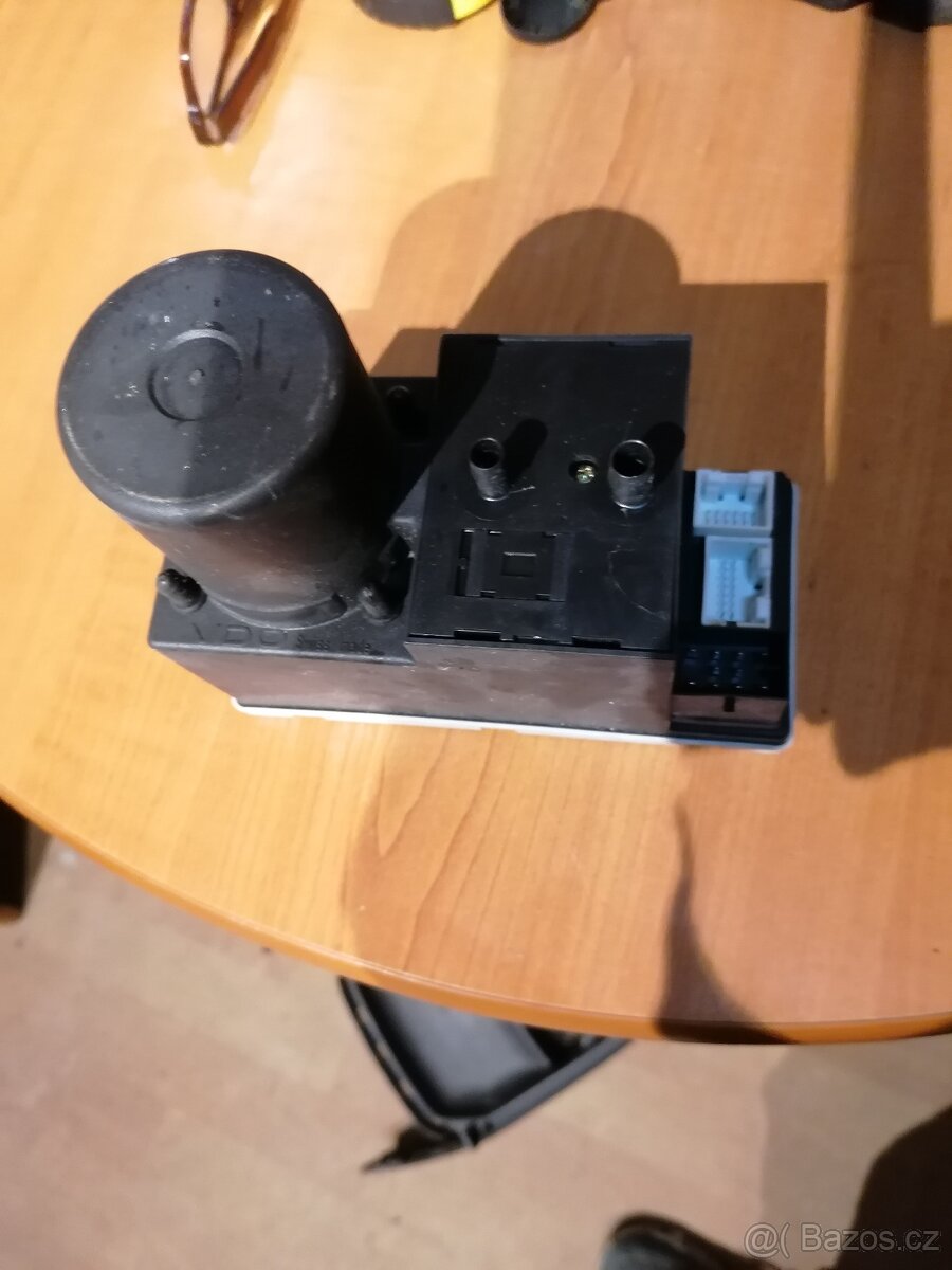 Kompresor centrálu audi A4 b5 - 3