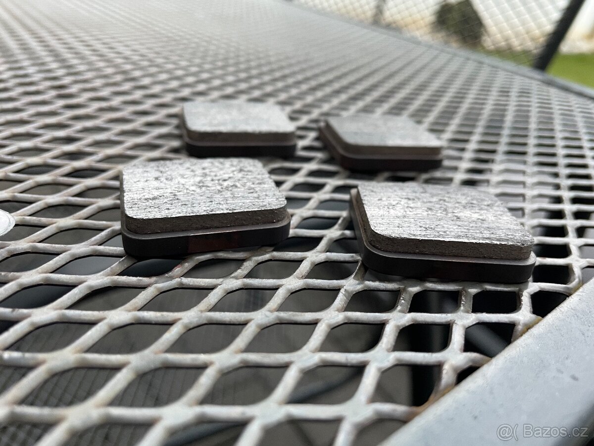 Desticky brembo z04 - 3