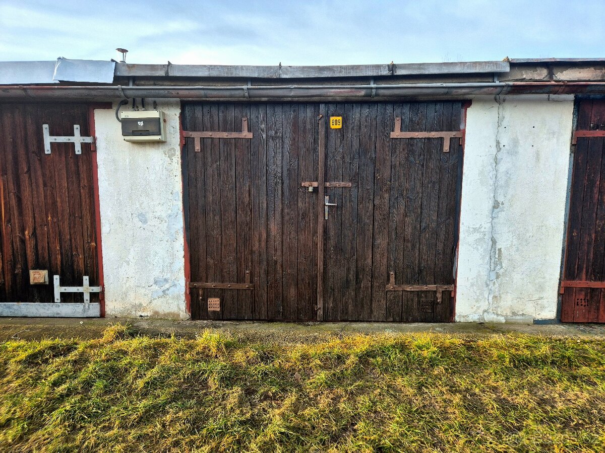 Garáž v Sezimově Ústí II. - 3