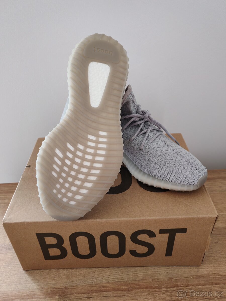 Adidas Yeezy Boost 350 V2 Tail Light - 3