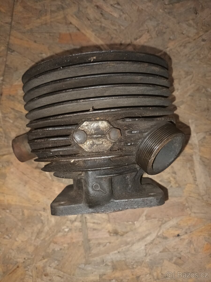 Jawa 250 speciál - 3