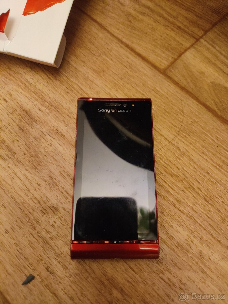 Sony Ericsson Satio - 3