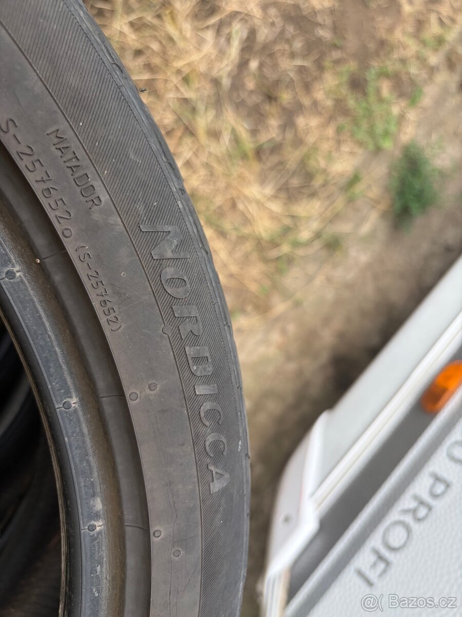 Zimní pneu nordicca 225/40/18 - 3