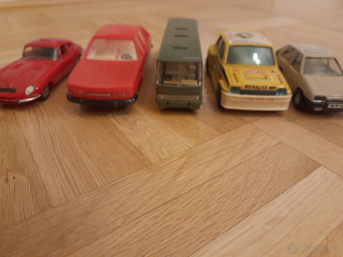 Sběratelská retro autíčka /KDN, KZ SemiIy, Igra, Eselle/ - 3