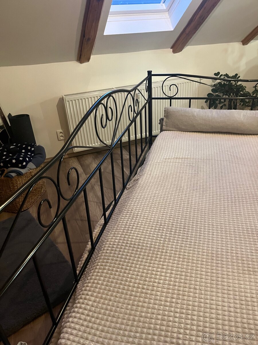 Černá kovová postel/pohovka - 3