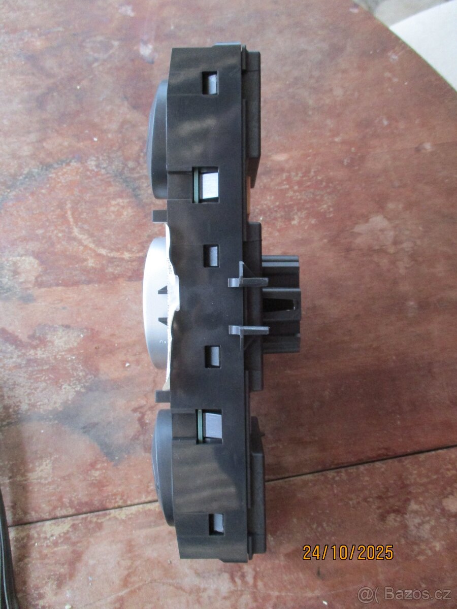 ovladače topení Renault Clio III , rok 2010 - 3