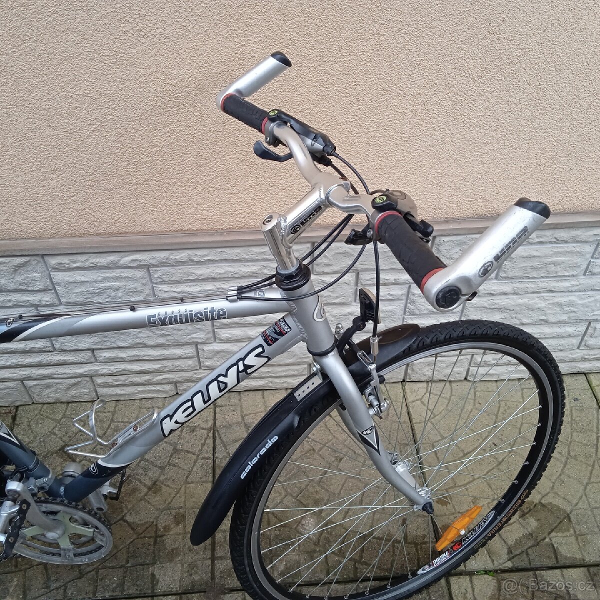 Prodám trekové kolo Kellys - 3