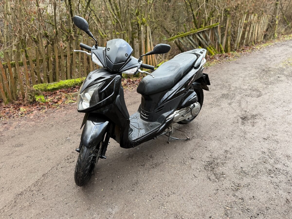 Skútr SYM 125 - 3