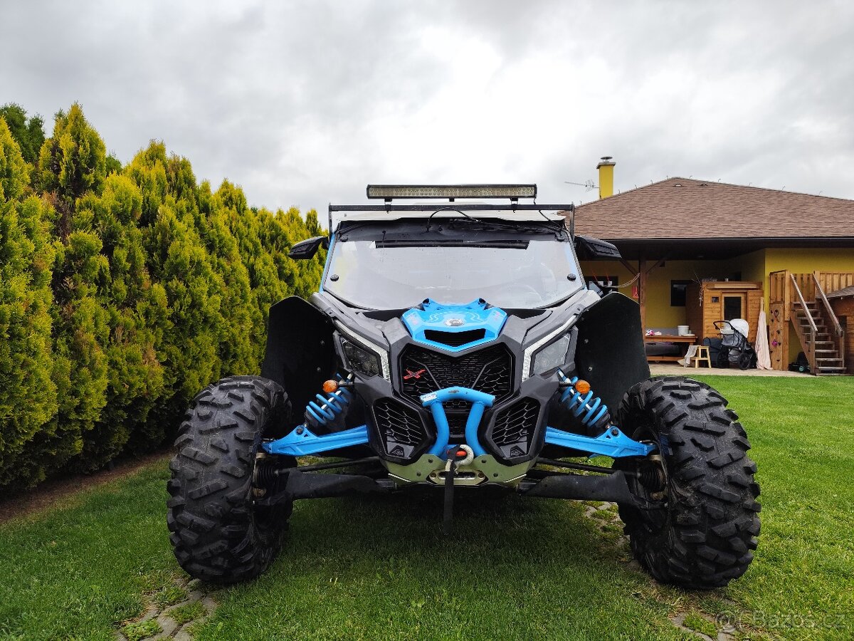 Can-Am MAVERICK 1000RC