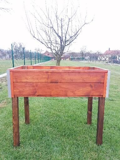 Okrasný vyvýšený záhon - 3