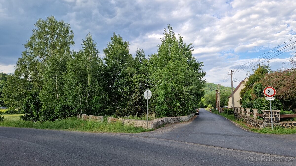 Stavební pozemek 1502m2 - 3