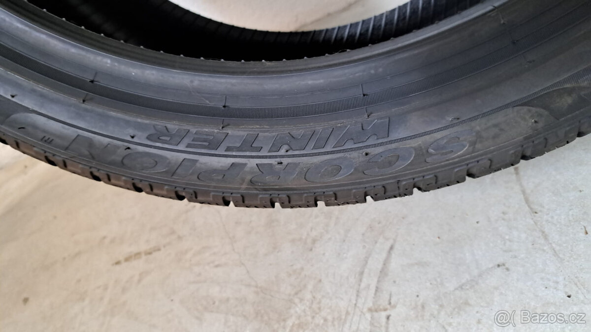 Zimní pneu PIRELLI WINTER 255/40 R21 - 3