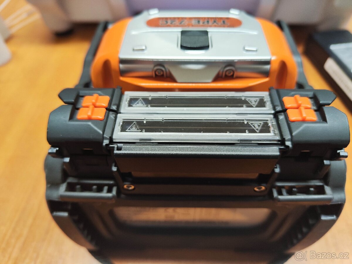 Svářečka optických vláken Sumitomo 72C - 3