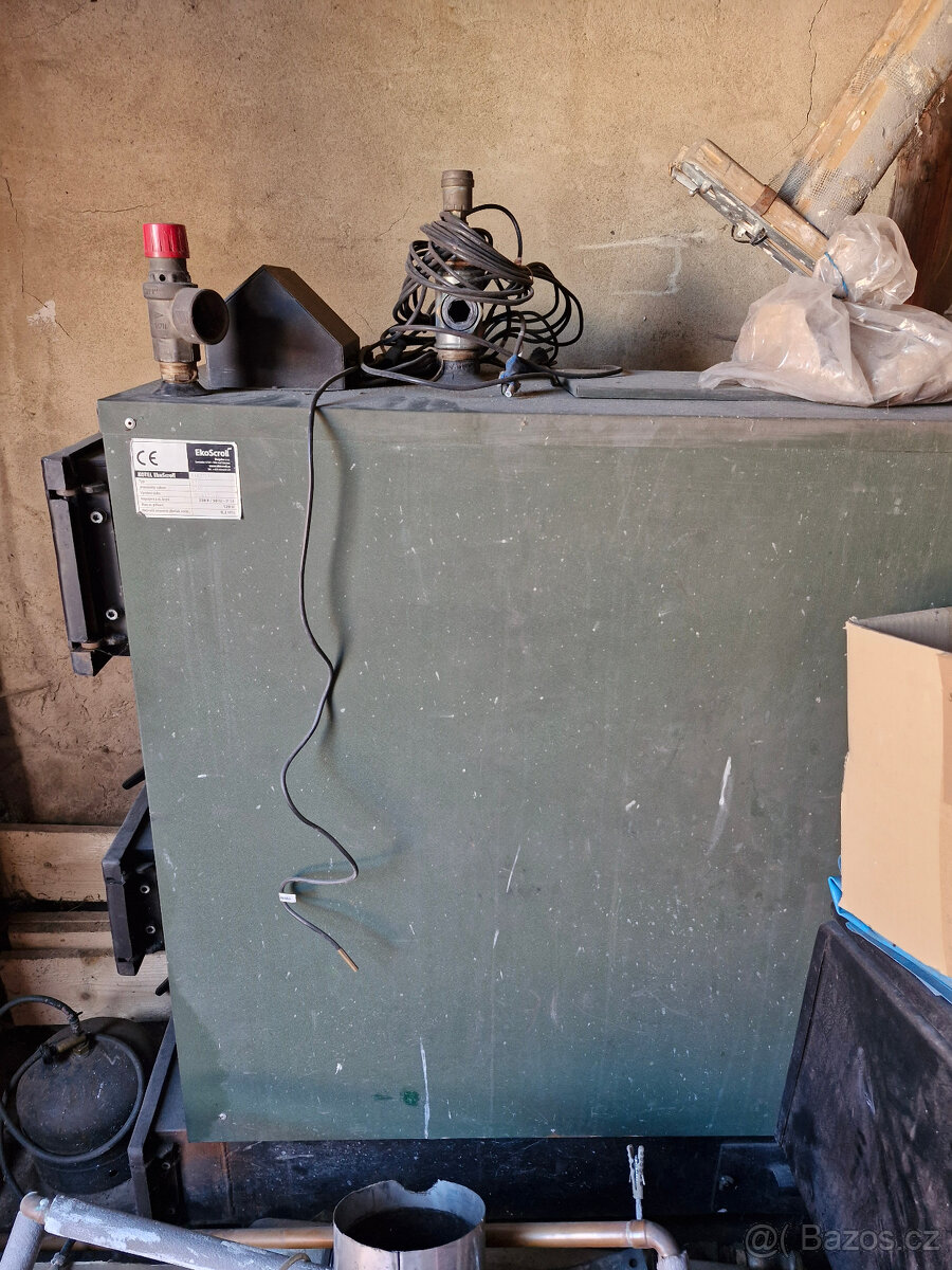 Kotel automat na uhlí s násypkou - 3