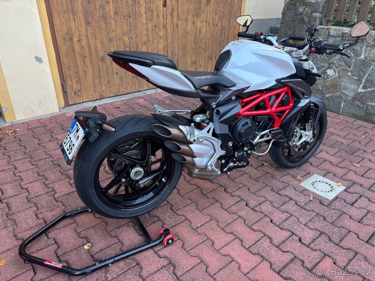 MV Agusta Brutale 800 - 3