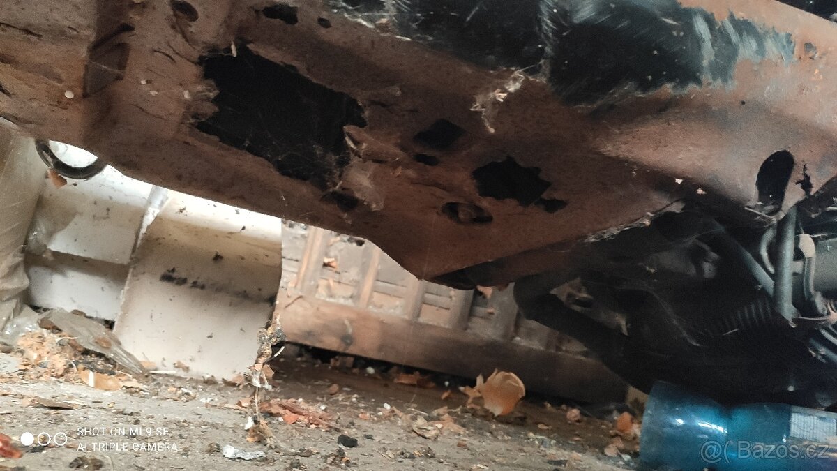 Díly z Vespa LX 125, rv. 2012 - 3