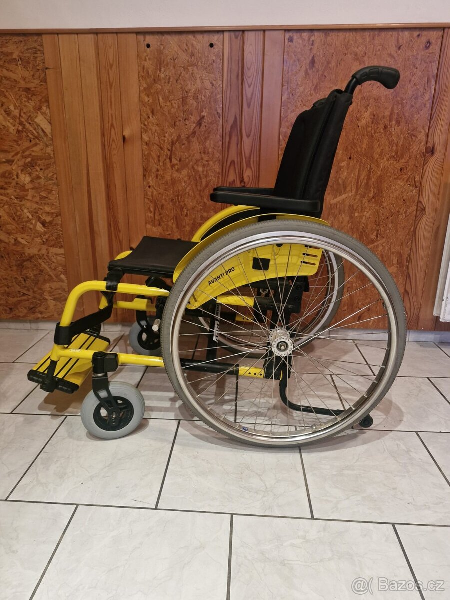 Mechanický invalidní vozík odlehčený - 3