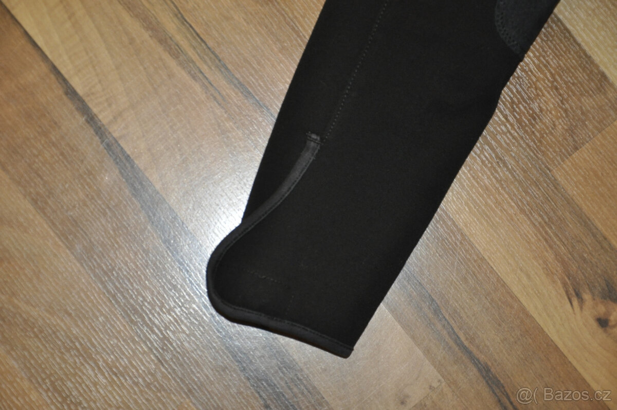 černé dívčí kalhoty vel. 152 - 3