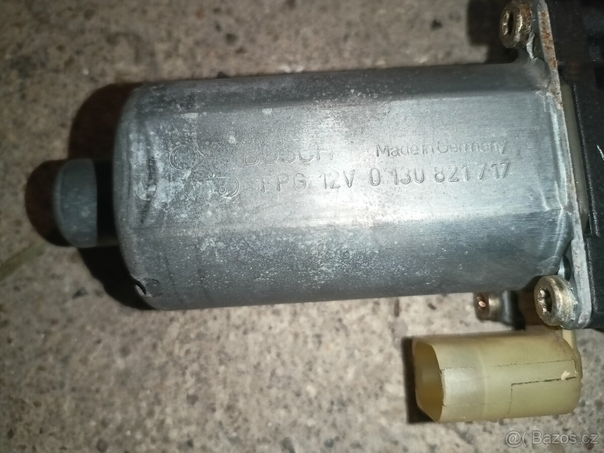 BMW E46 přední motorek na stahování skla - 3