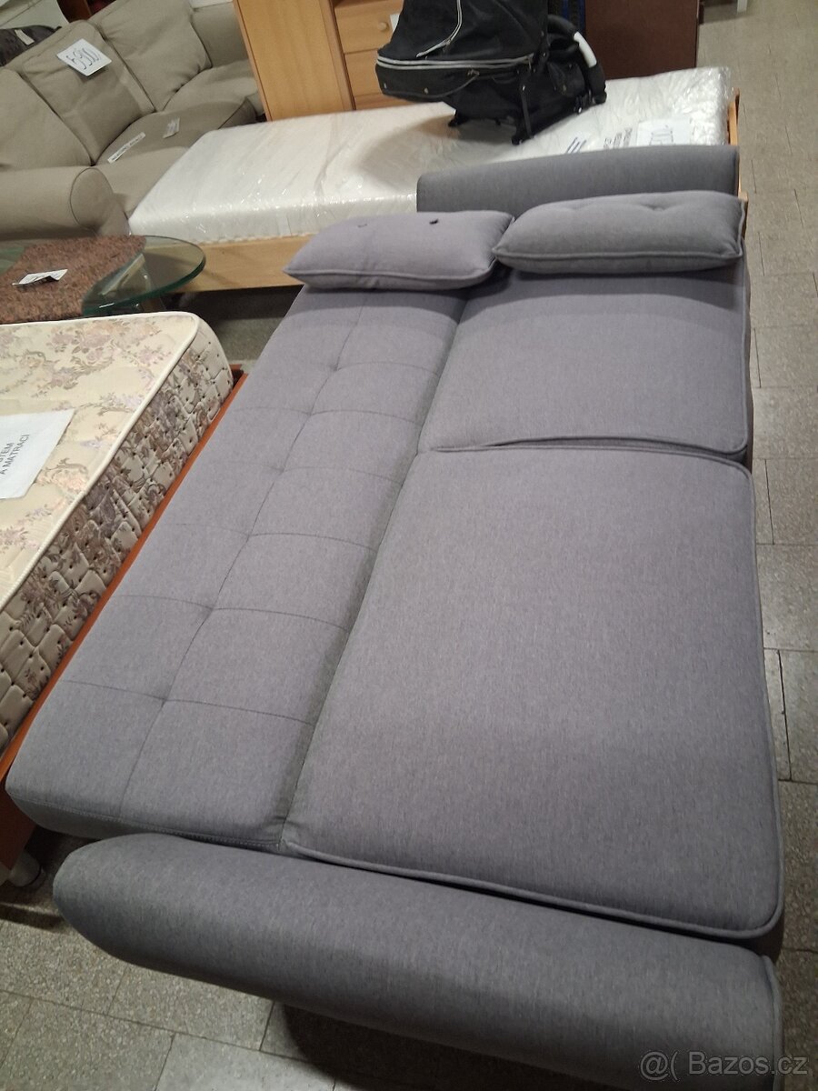 Pohovka šedá rozkládací - 3