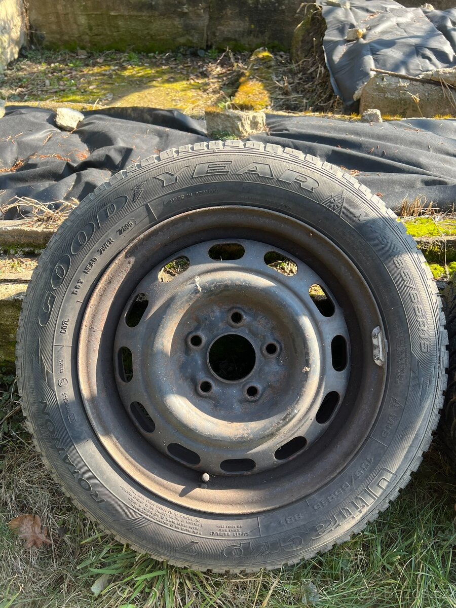 Sada plechových disků se zimními pneumatikami 15" - 3