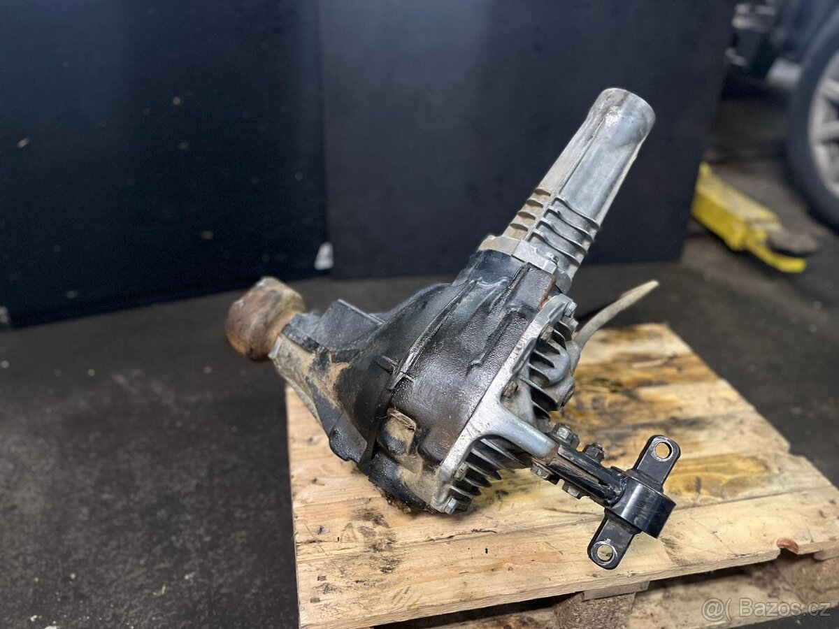 // Přední Diferenciál Jeep WK/WH 3.0 CRD // - 3