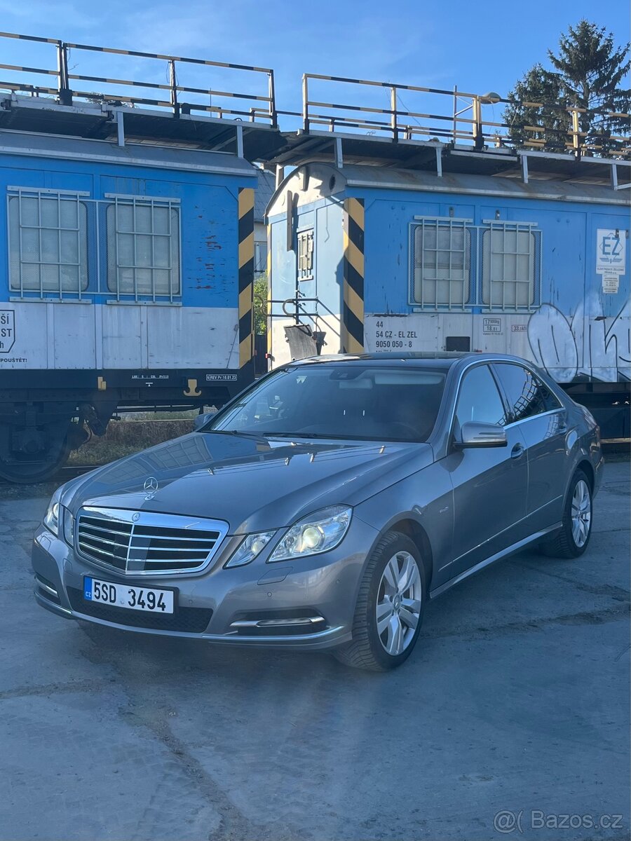 Mercedes E350 - 3