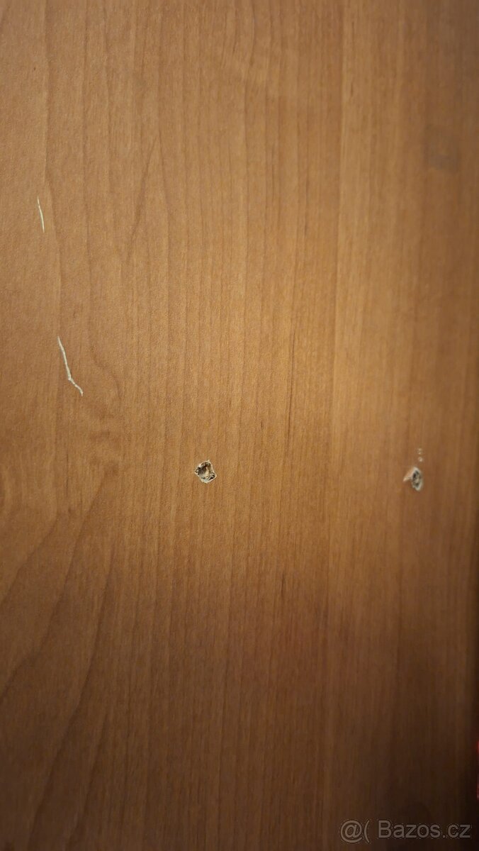 Stolek pod TV (lamino) - 3