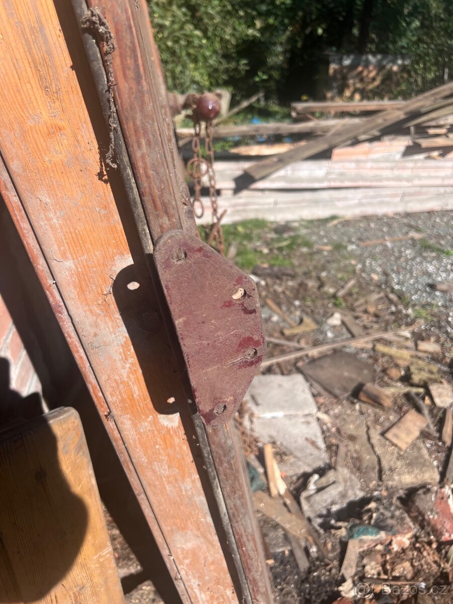 Staré izolační dveře do lednice - 3