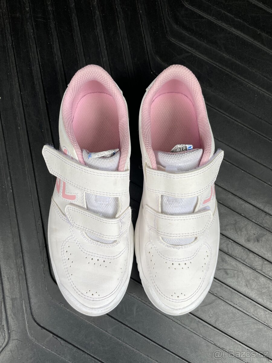 PRODÁM KRÁSNÉ TENISKY, ARTENGO, DECATHLON, VEL.34, JAKO NOVÉ - 3