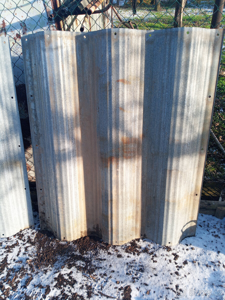 VLNITÝ PLECH Z PLECHOVÉ HALY - 3