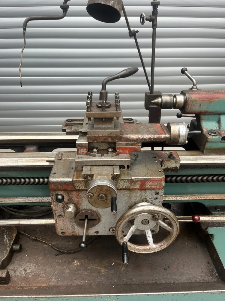 85. Hrotový soustruh SN 45B /1500 - 3