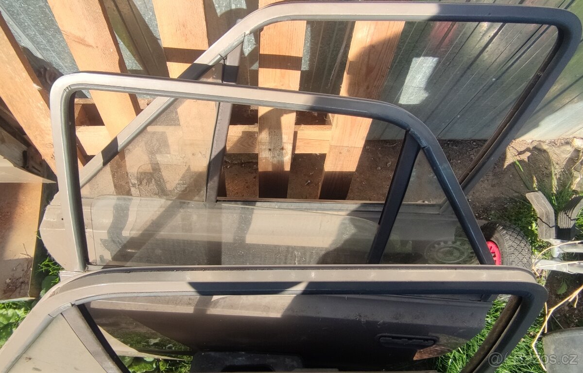Dveře Škoda 130 - 3