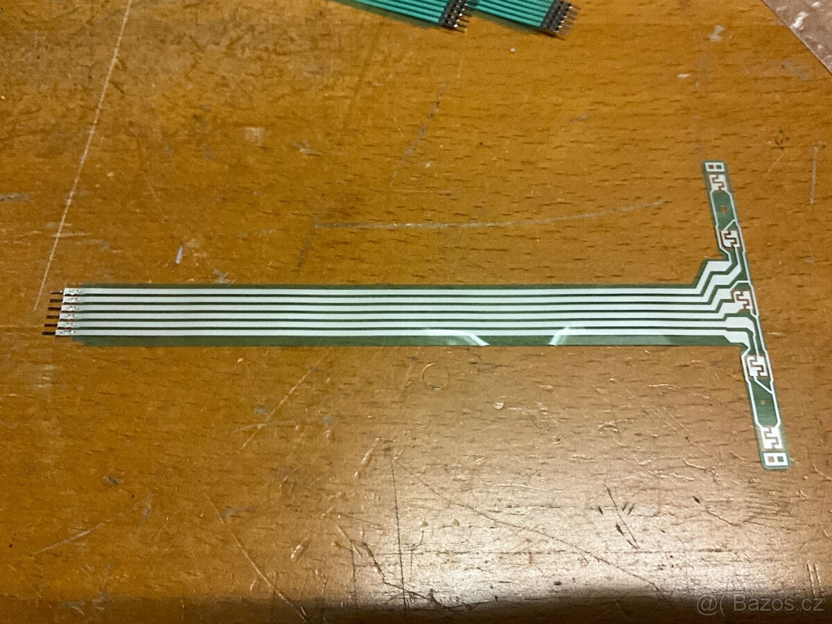 Osciloskop Tektronix 2221A - nahradni folie do klavesnice - 3