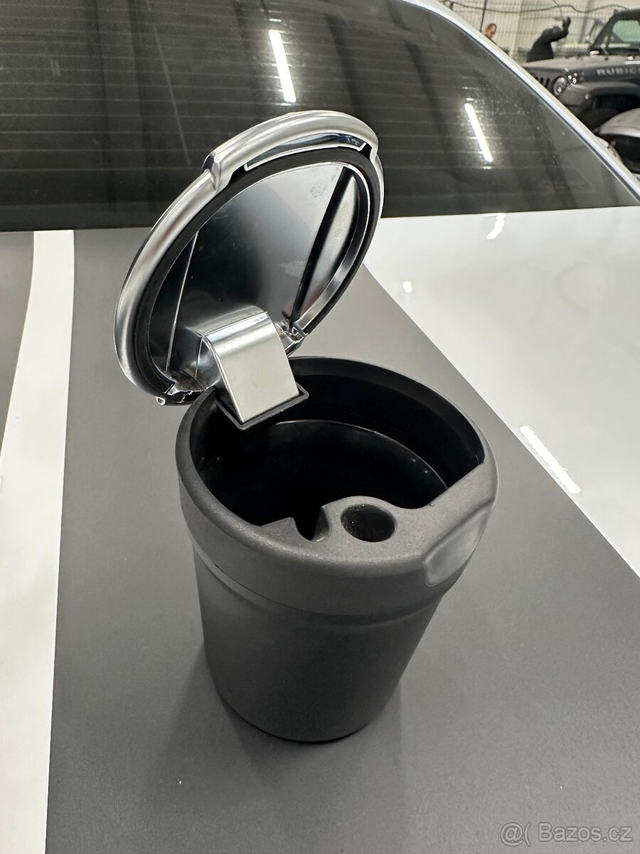 Originální popelník Audi - 3