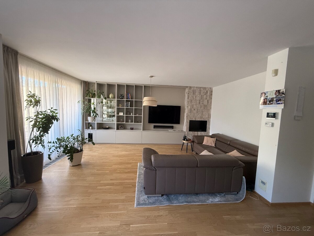 Kožené sedačky 2ks plus taburet - 3