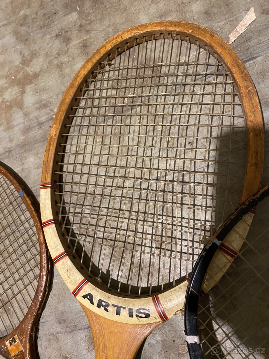 Retro set raket - 2x badmintonová a 1x tenisová - 3