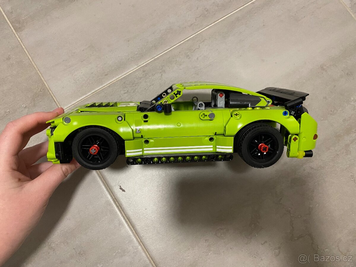 LEGO® Technic 42138 Ford Mustang Shelby GT500 - 3